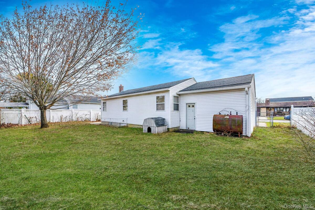 #7 photo, 171 N Oak Street, North Massapequa , NY 11758