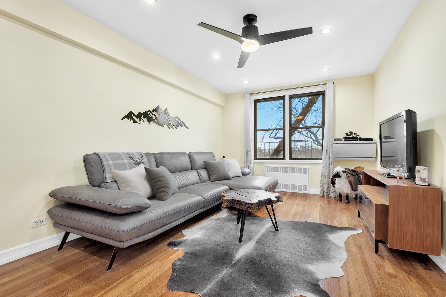 #4 photo, 1811 OCEAN Parkway, Sheepshead Bay , NY 11223