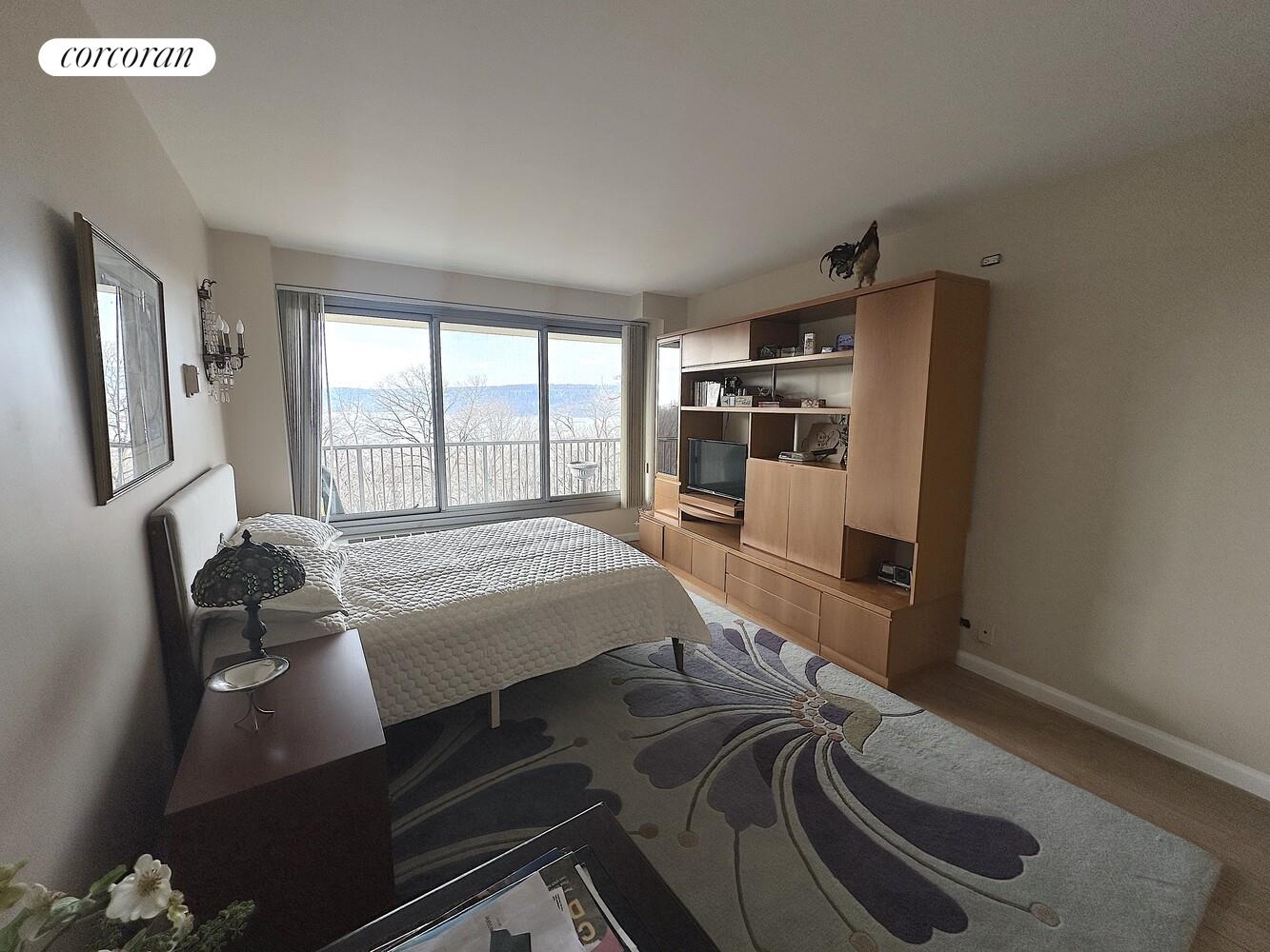 #12 photo, Bronx, Central Riverdale , NY 10471