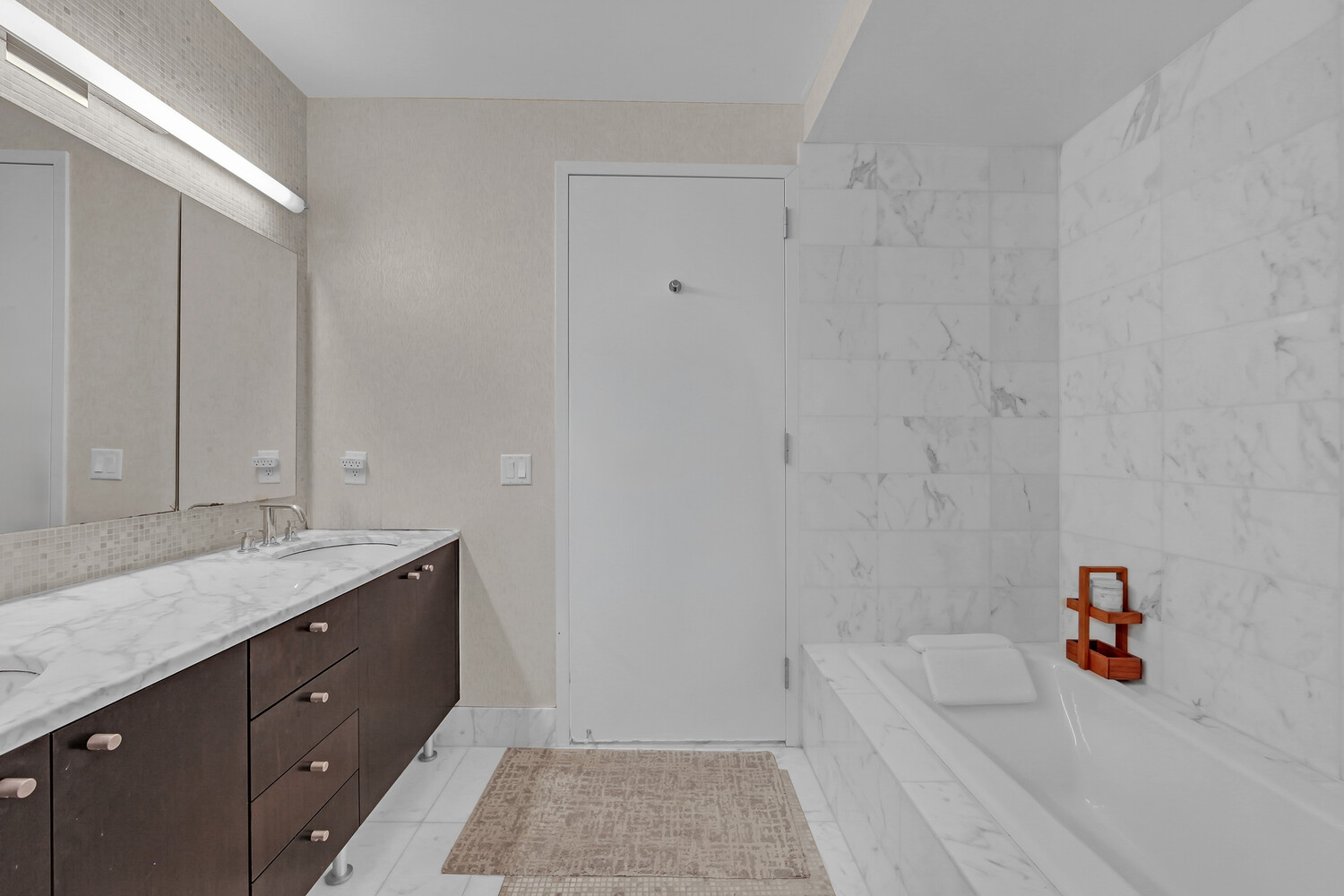 #11 photo, 46-30 CENTER Boulevard, Hunters Point , NY 11109