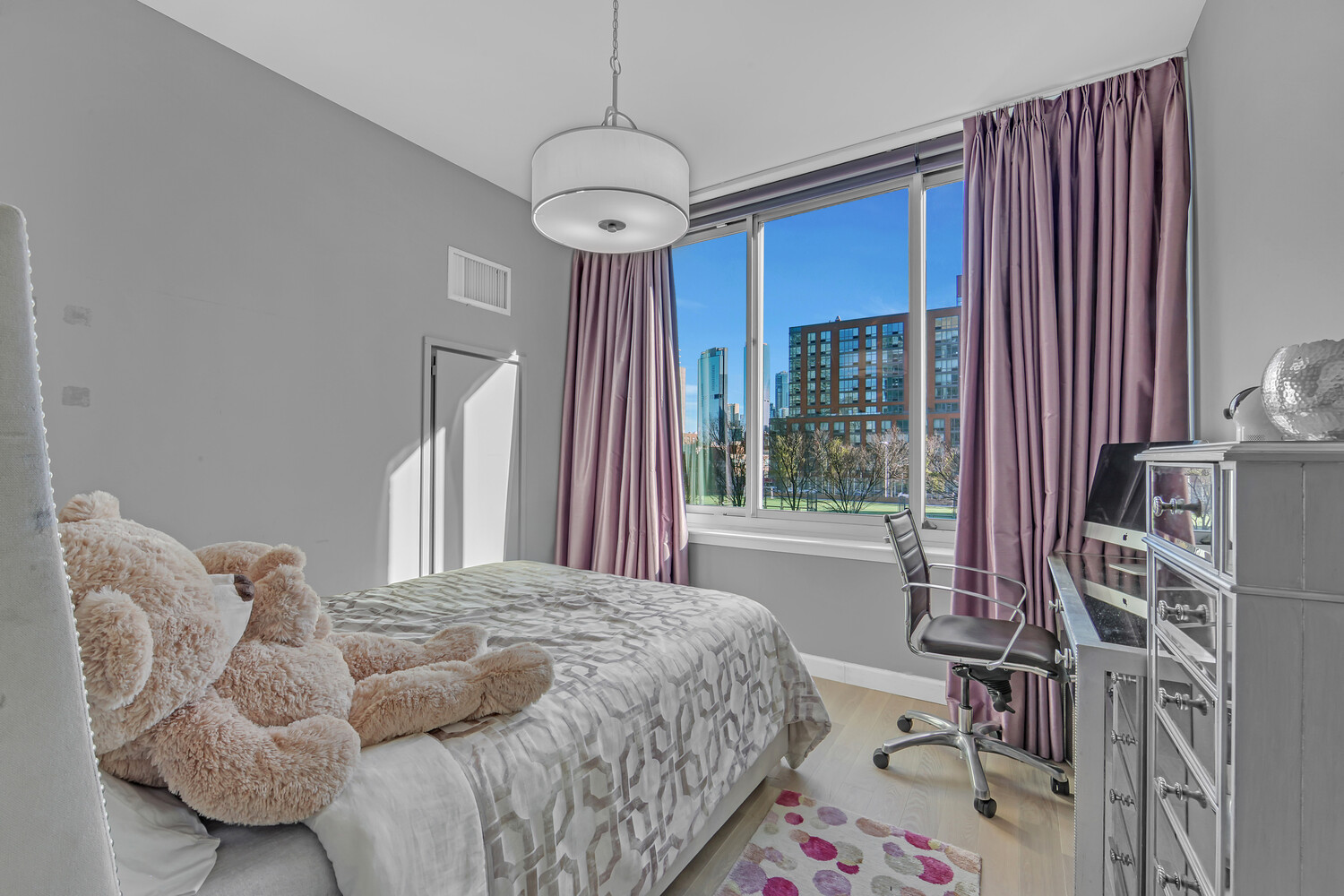 #12 photo, 46-30 CENTER Boulevard, Hunters Point , NY 11109