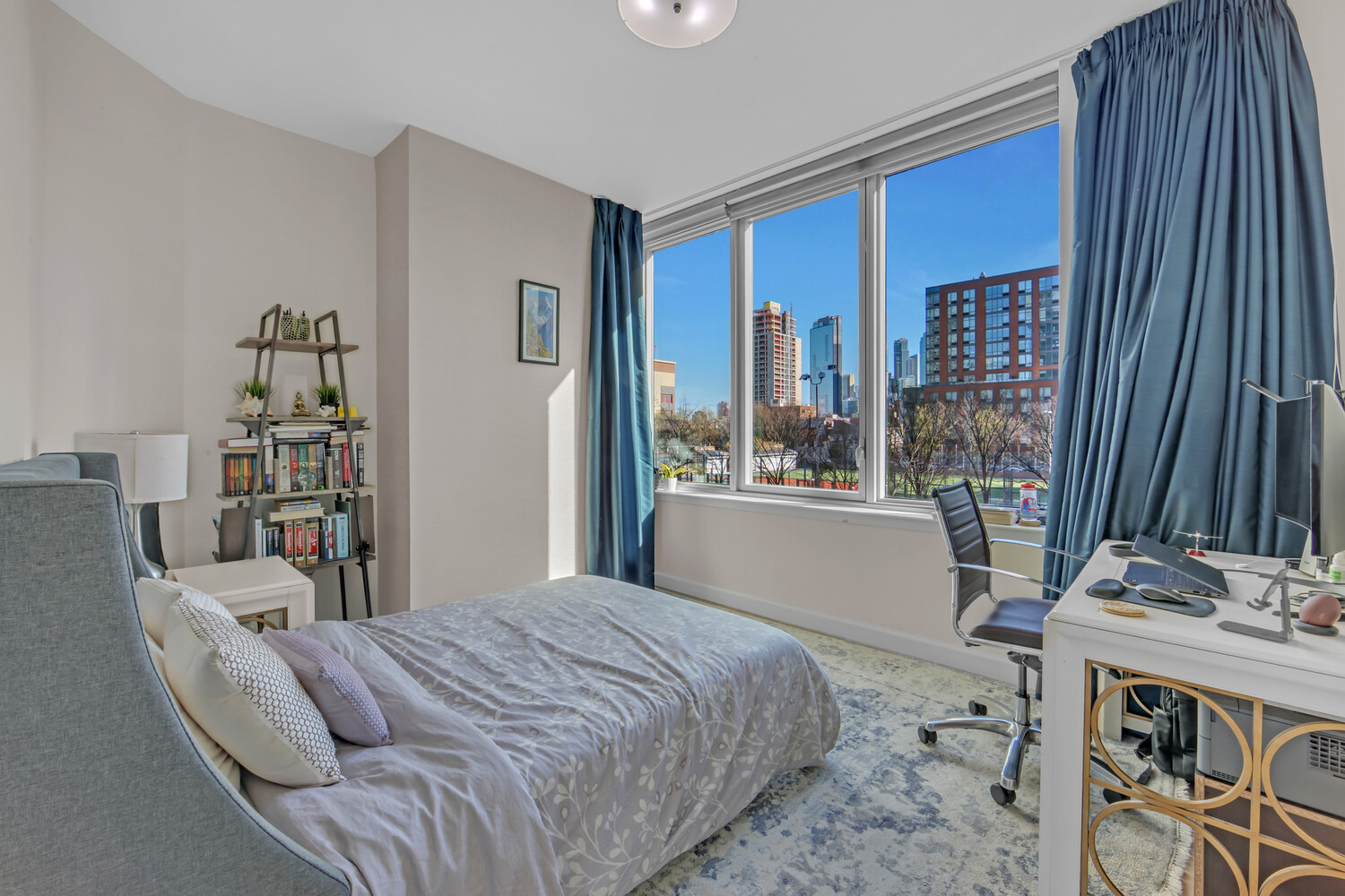 #13 photo, 46-30 CENTER Boulevard, Hunters Point , NY 11109