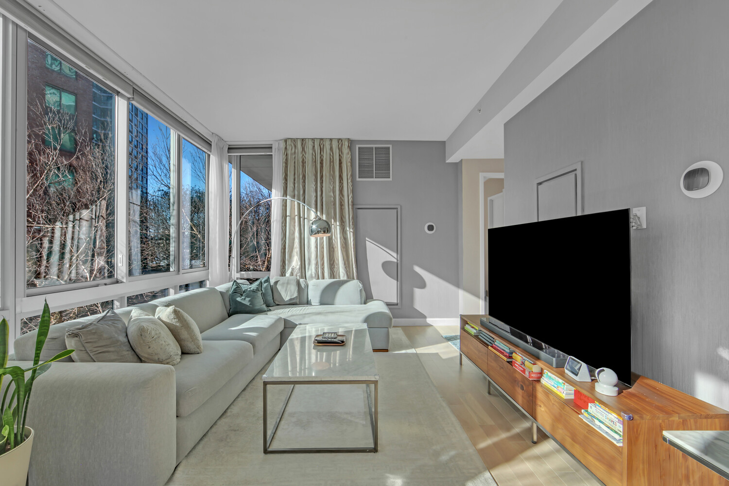 #7 photo, 46-30 CENTER Boulevard, Hunters Point , NY 11109