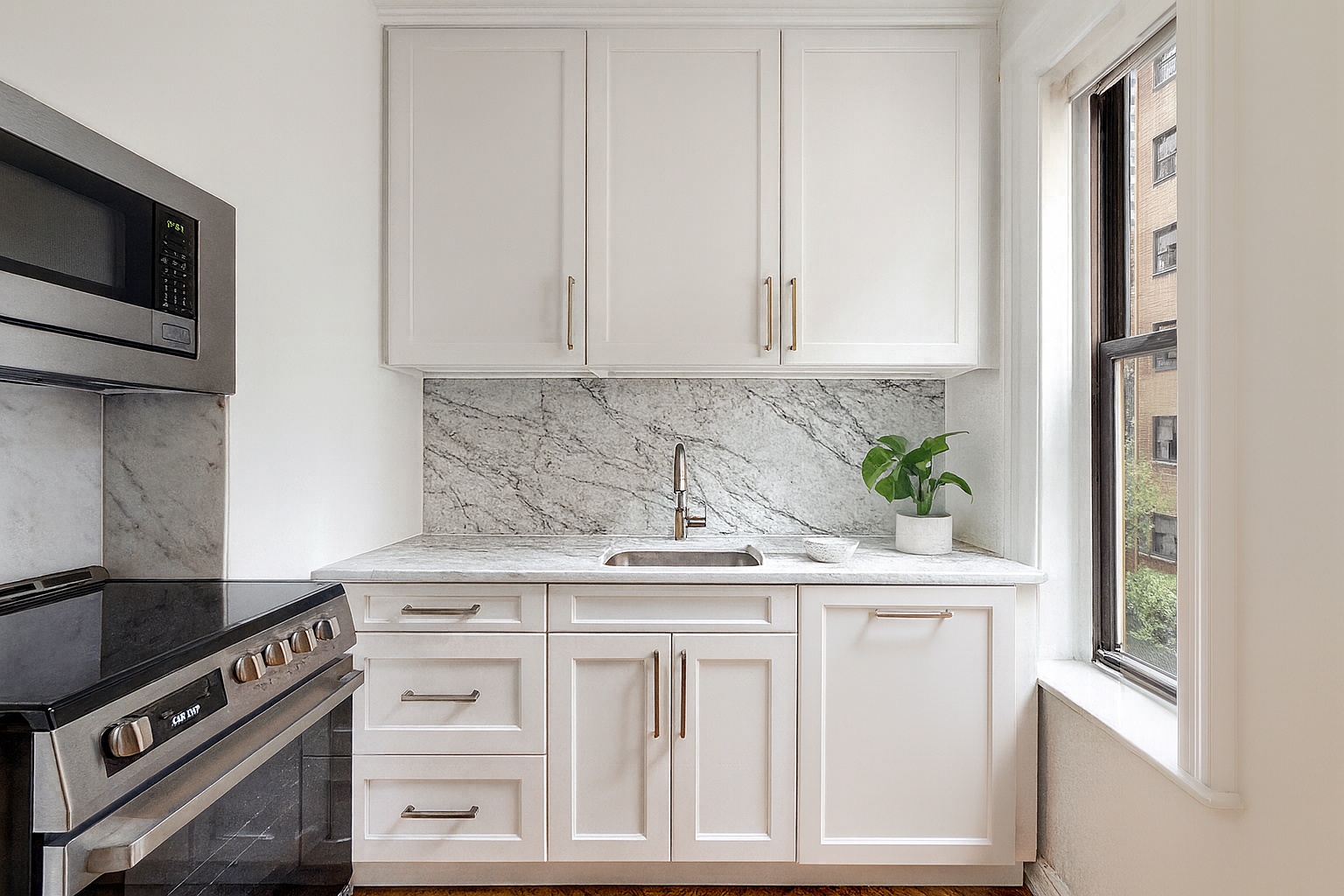 #3 photo, 230 E 71st Street, Upper East Side , NY 10021