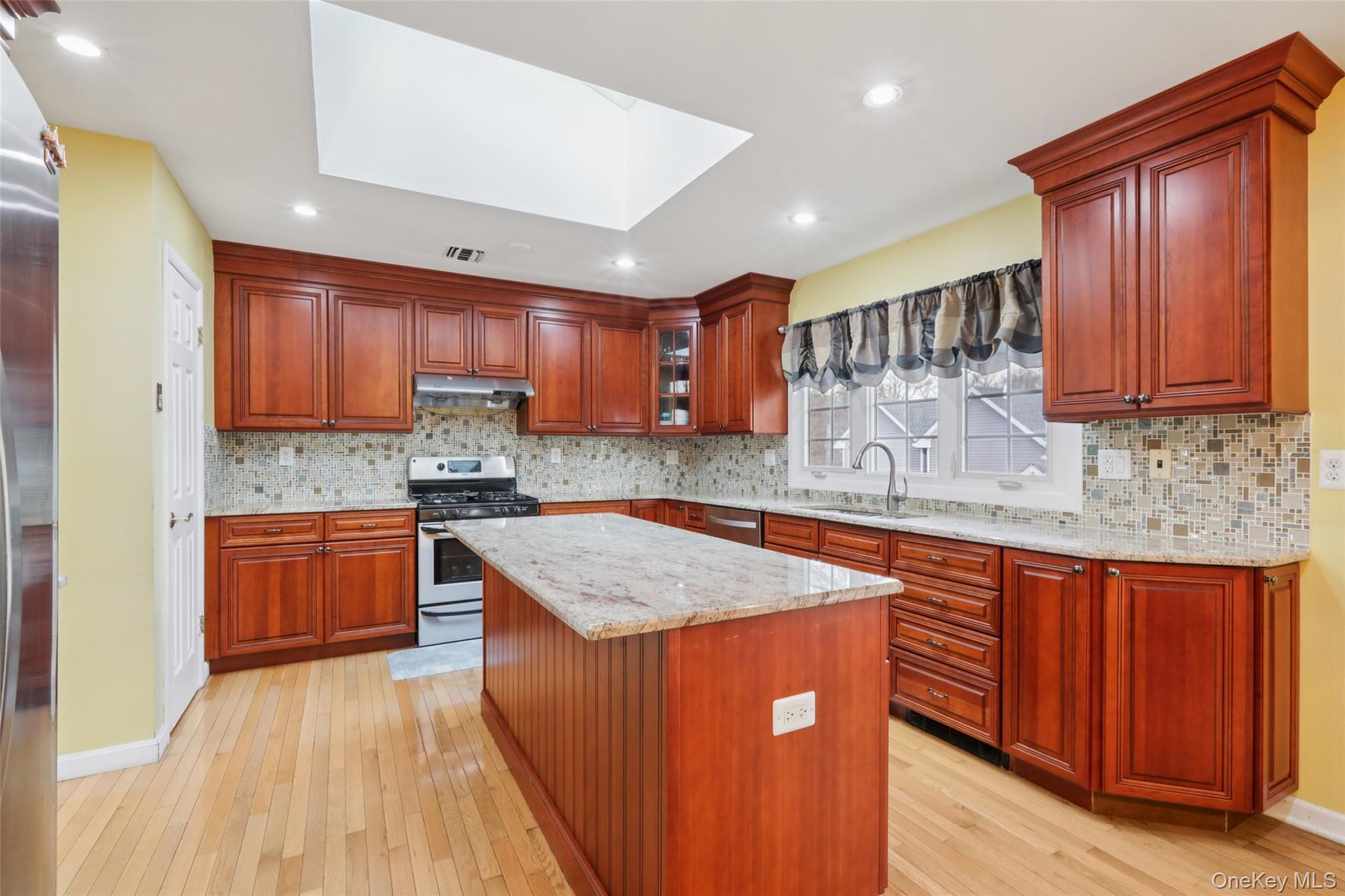 #6 photo, 85 Lenox Avenue, Congers , NY 10920