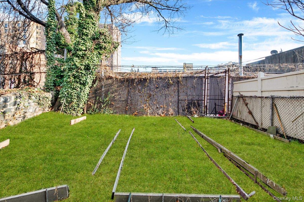 #20 photo, 127 N 5th Avenue, 紐約州 Mount Vernon , NY 10550