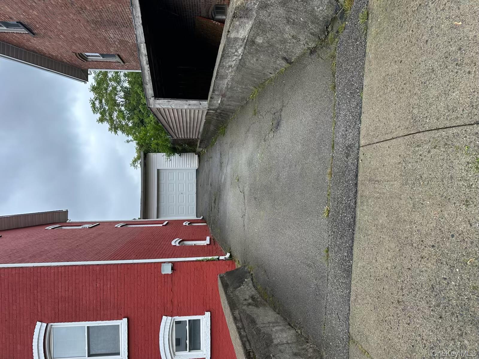 #15 photo, 28 Davis, Beacon , NY 12508