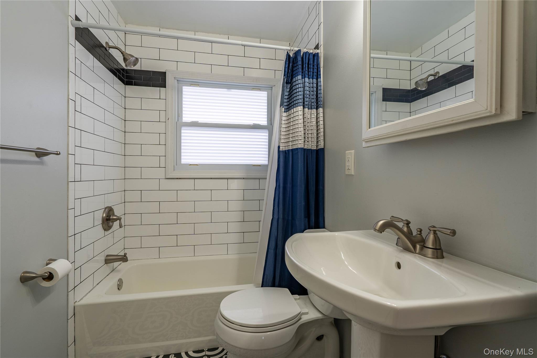 #15 photo, 1 Briarwood Crescent, Newburgh , NY 12550