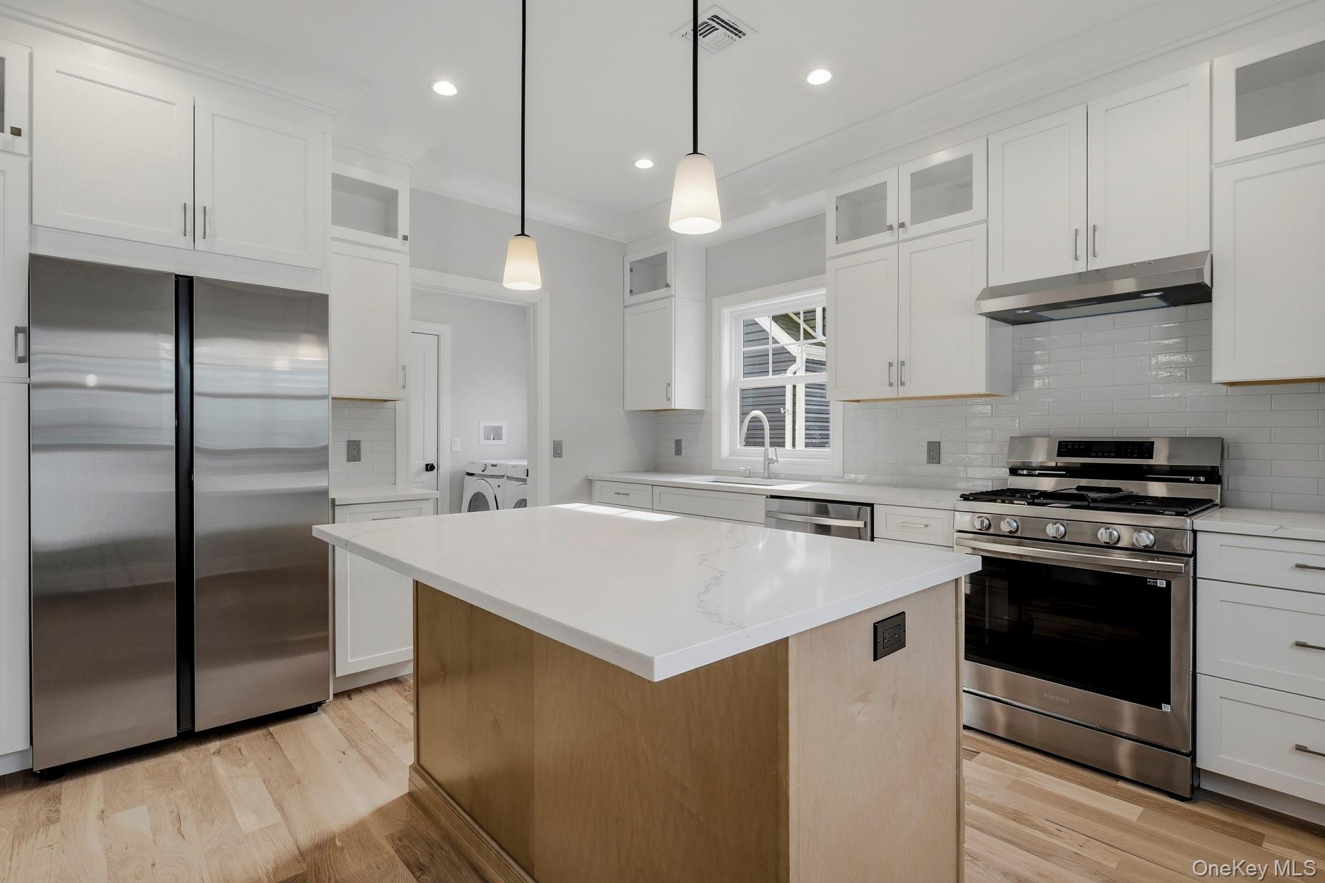 #13 photo, 5 Ketcham Place, Melville , NY 11747