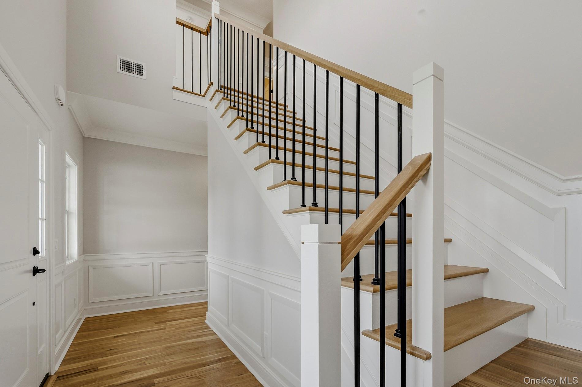 #4 photo, 5 Ketcham Place, Melville , NY 11747