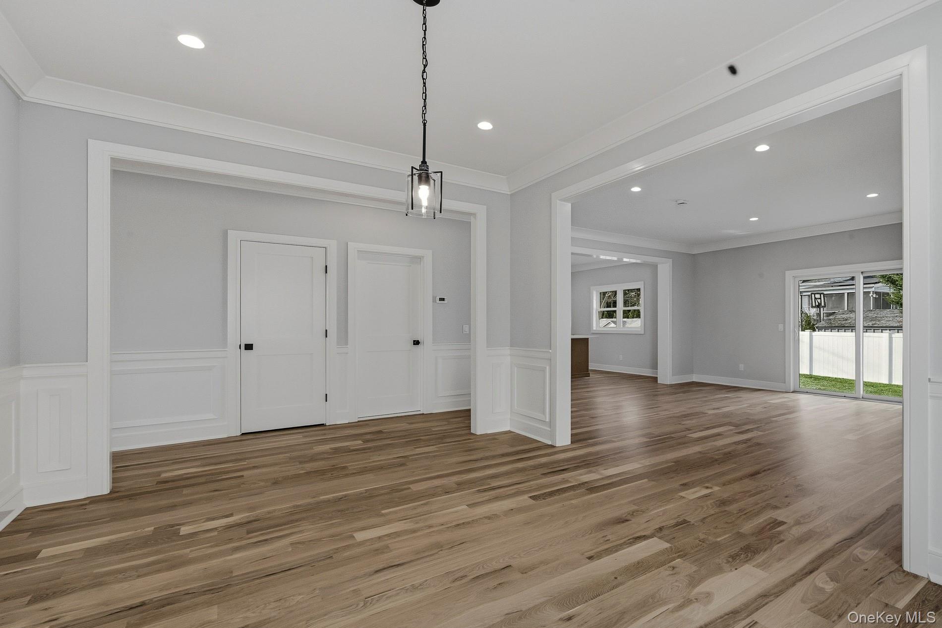 #6 photo, 5 Ketcham Place, Melville , NY 11747