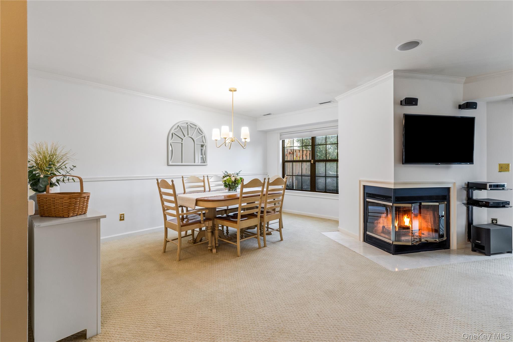 #13 photo, 17 Sutton Place, Islip , NY 11751