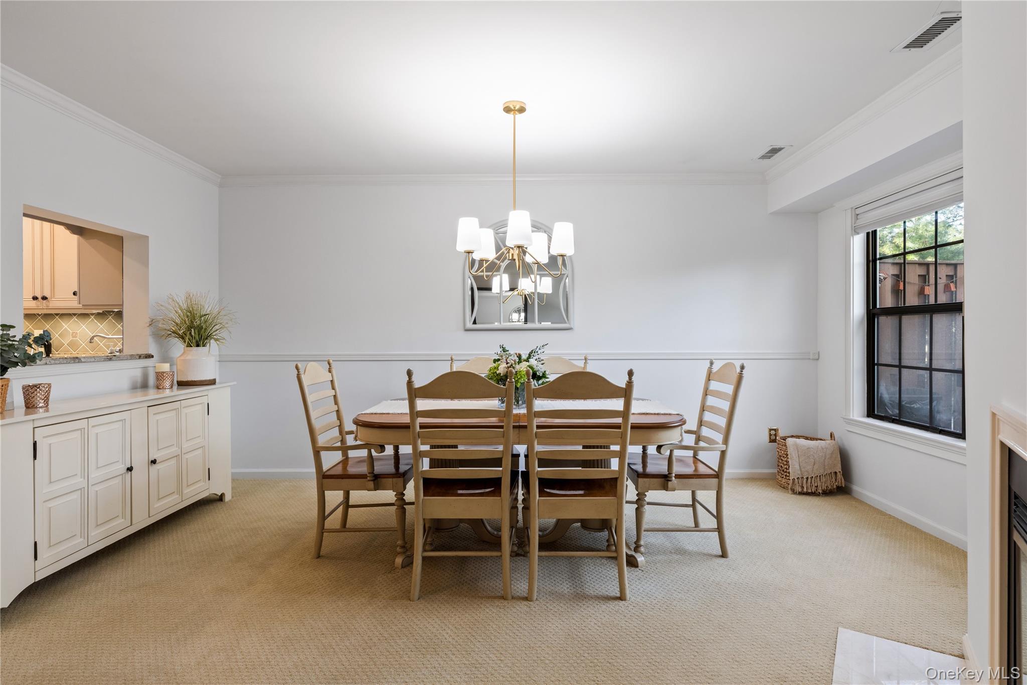 #14 photo, 17 Sutton Place, Islip , NY 11751