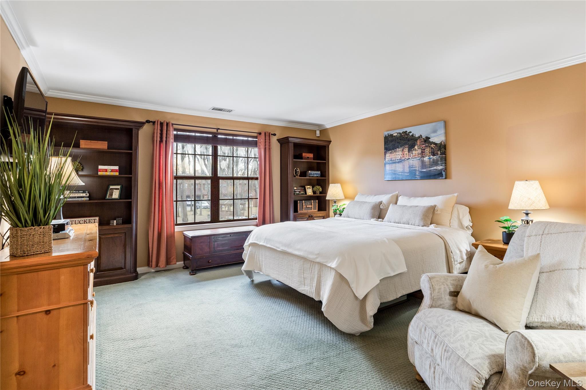 #19 photo, 17 Sutton Place, Islip , NY 11751