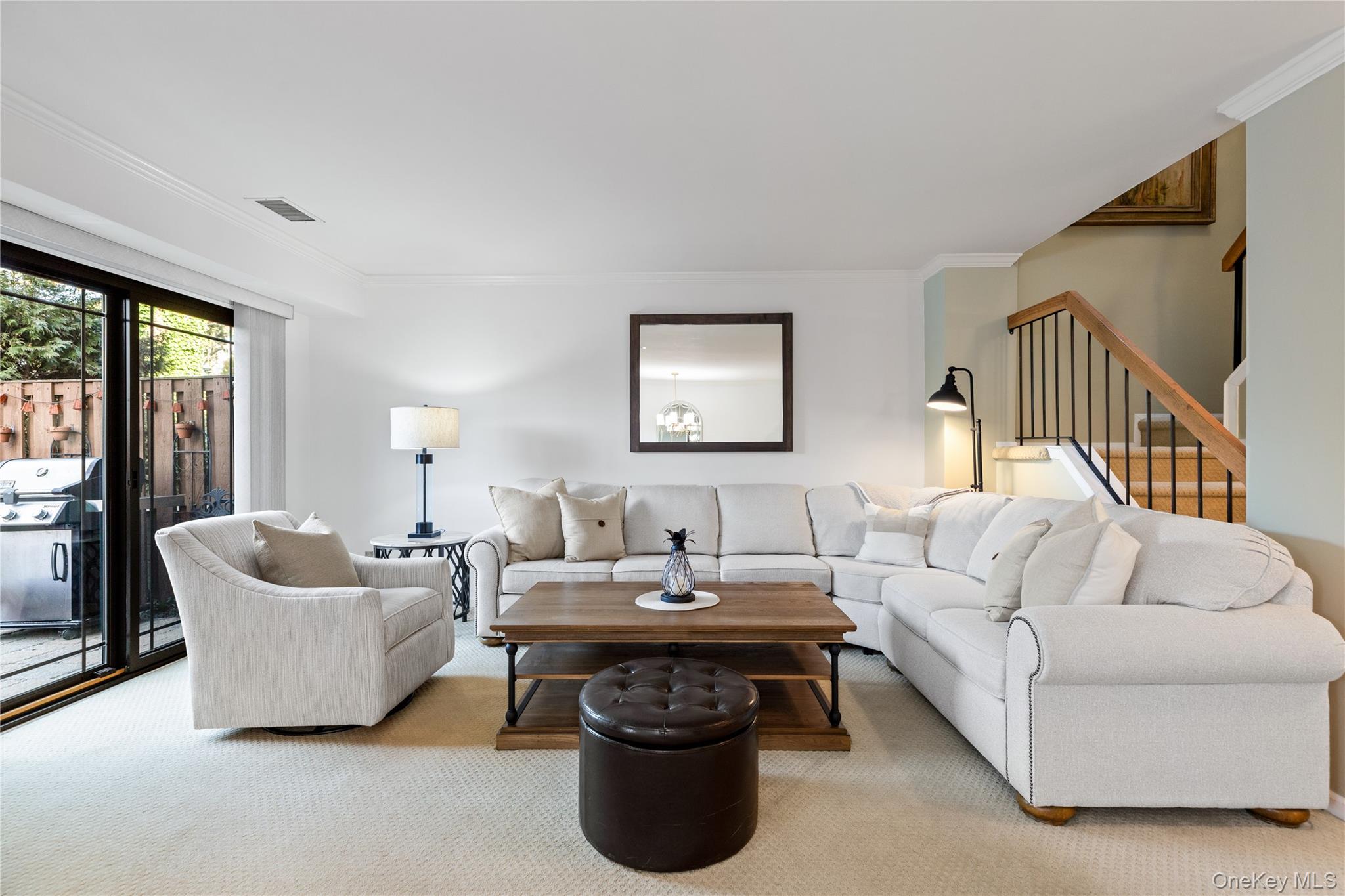 #9 photo, 17 Sutton Place, Islip , NY 11751