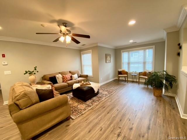 #3 photo, 1307 Vista View Drive, 東長島 Farmingville , NY 11738