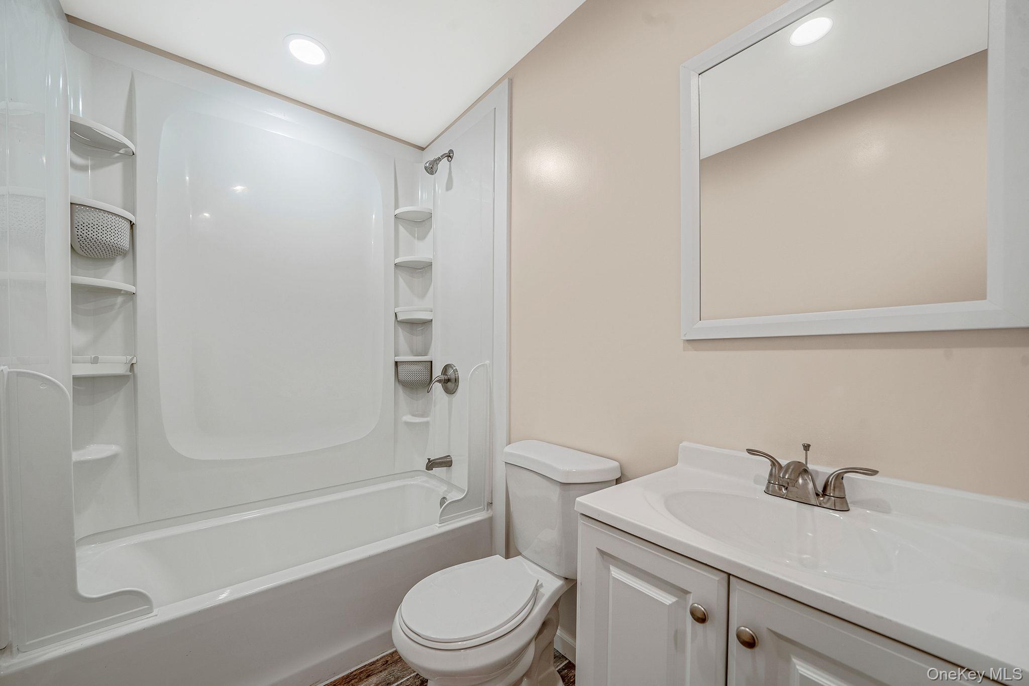 #15 photo, 18A Broadway, Mastic , NY 11950