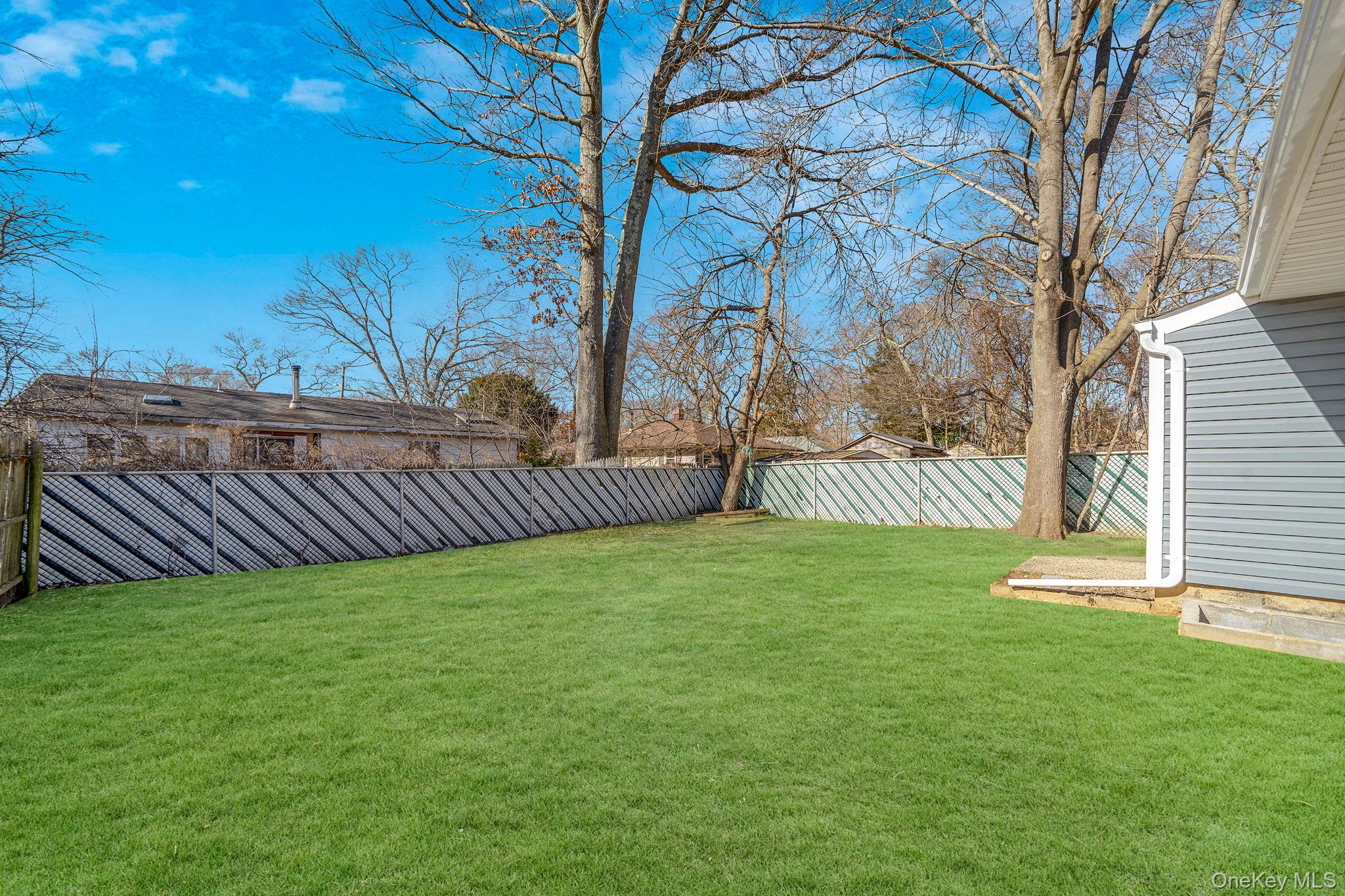 #9 photo, 18A Broadway, Mastic , NY 11950