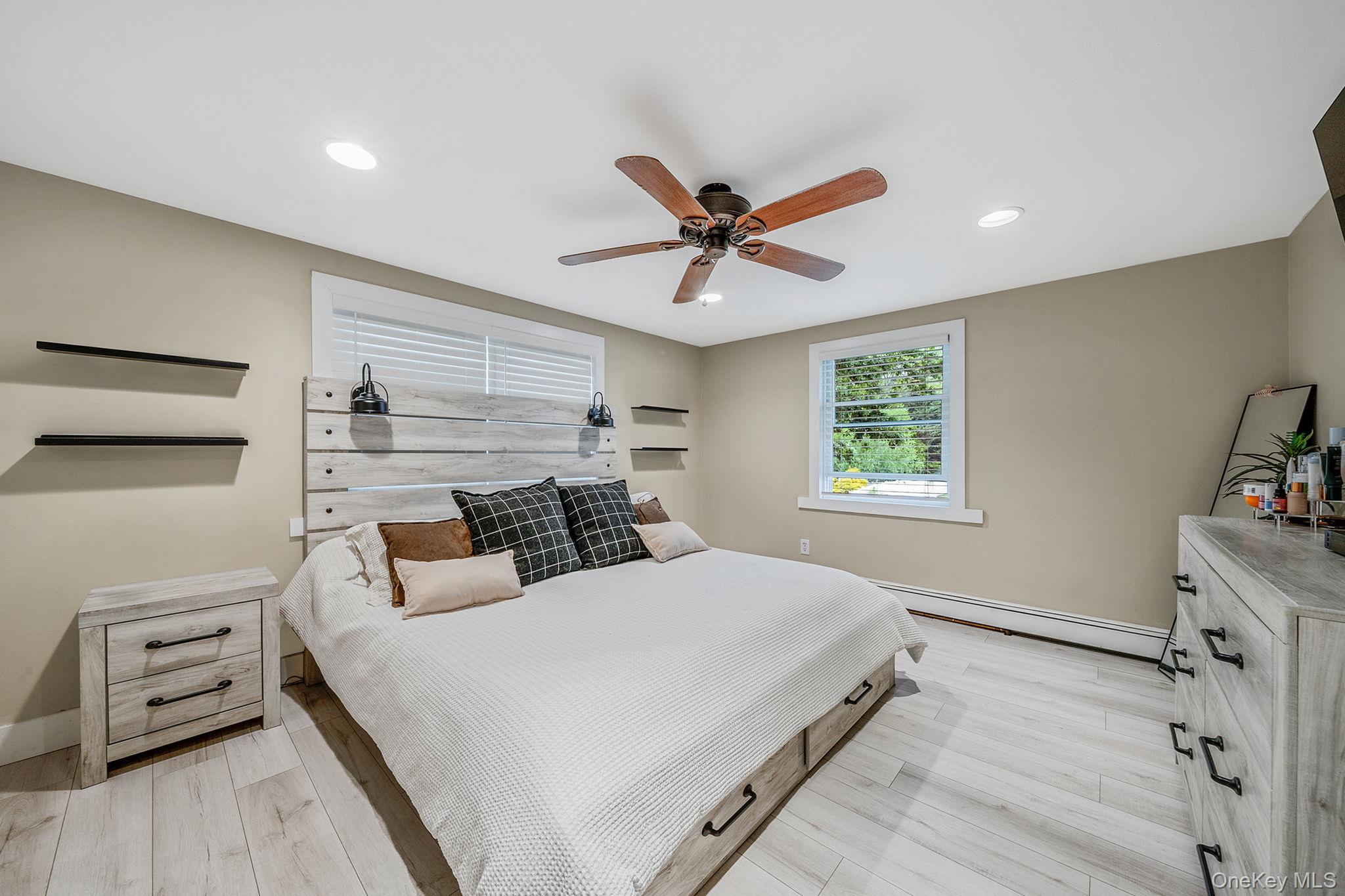 #16 photo, 182 Crystal Brook Hollow Road, מחוז סאפוק Port Jefferson Station , NY 11776