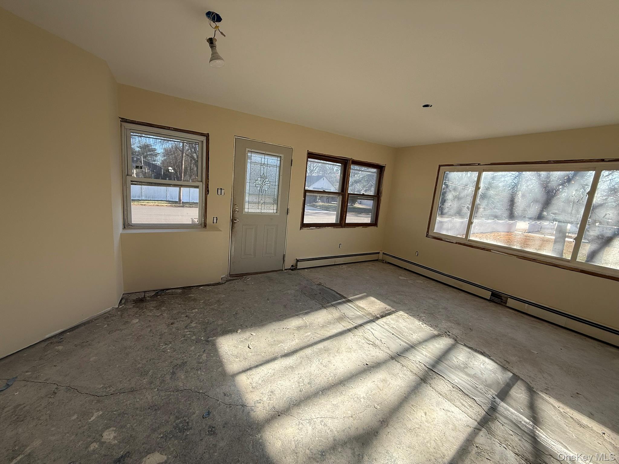 #3 photo, 24 Poplar Place, Bay Shore , NY 11706