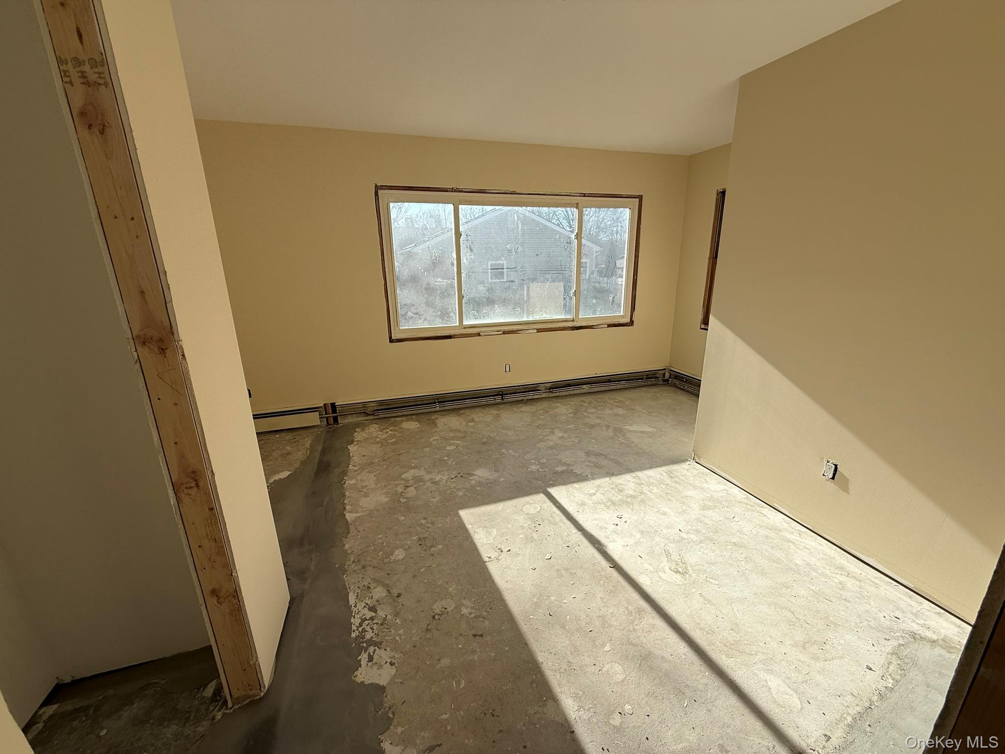 #4 photo, 24 Poplar Place, Bay Shore , NY 11706