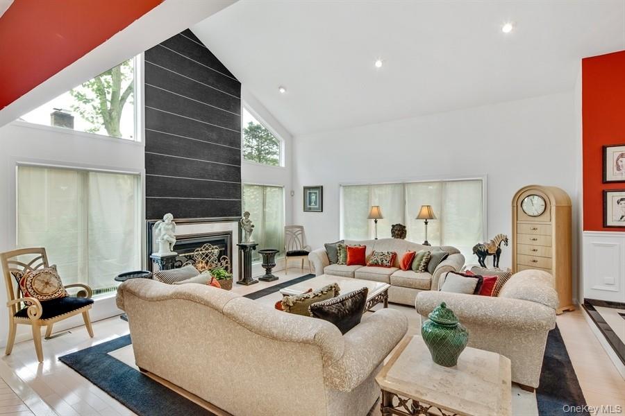 #15 photo, 45 Westcliff Drive, Dix Hills , NY 11746