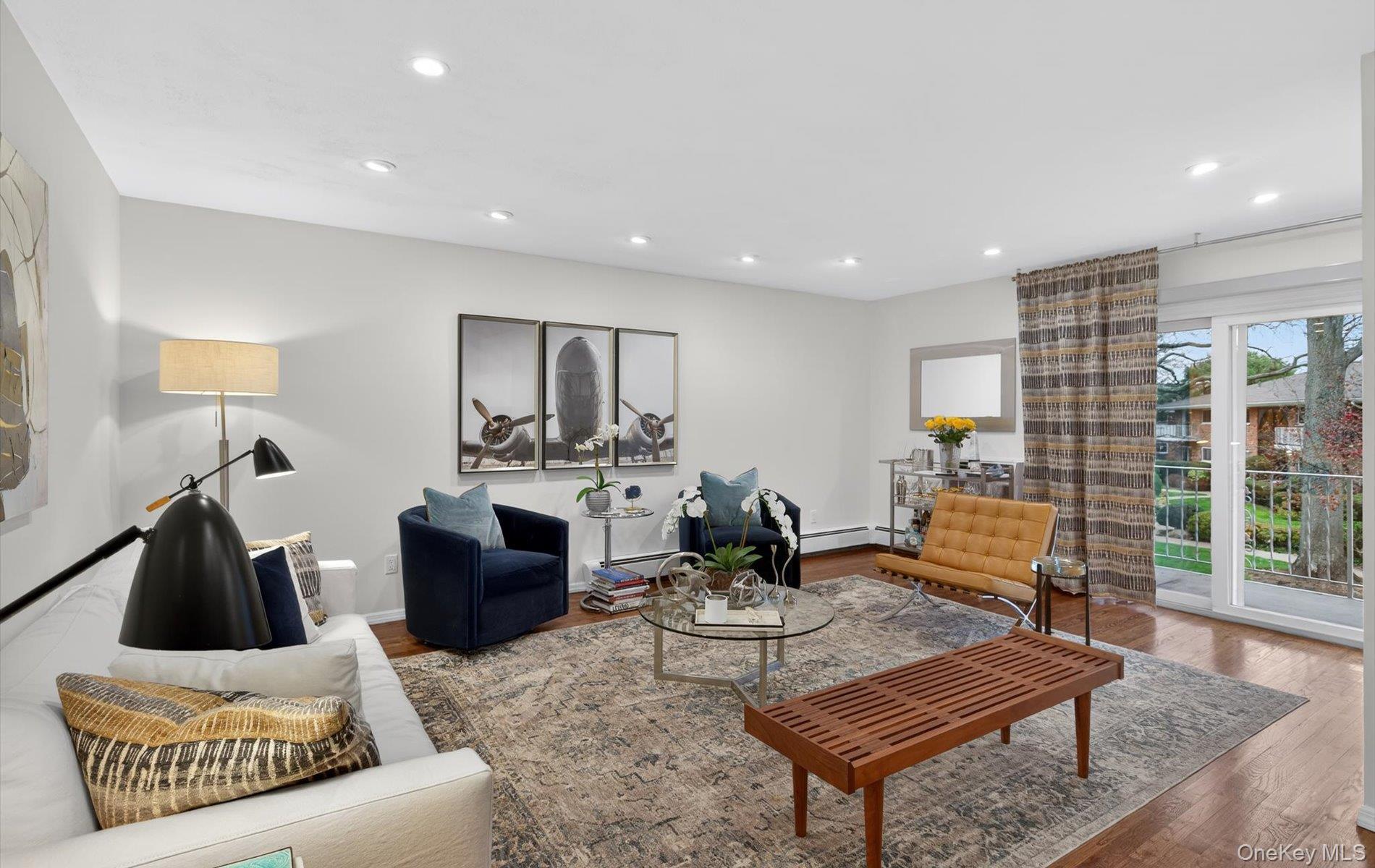 #1 photo, 1 Toms Point Lane, Port Washington , NY 11050