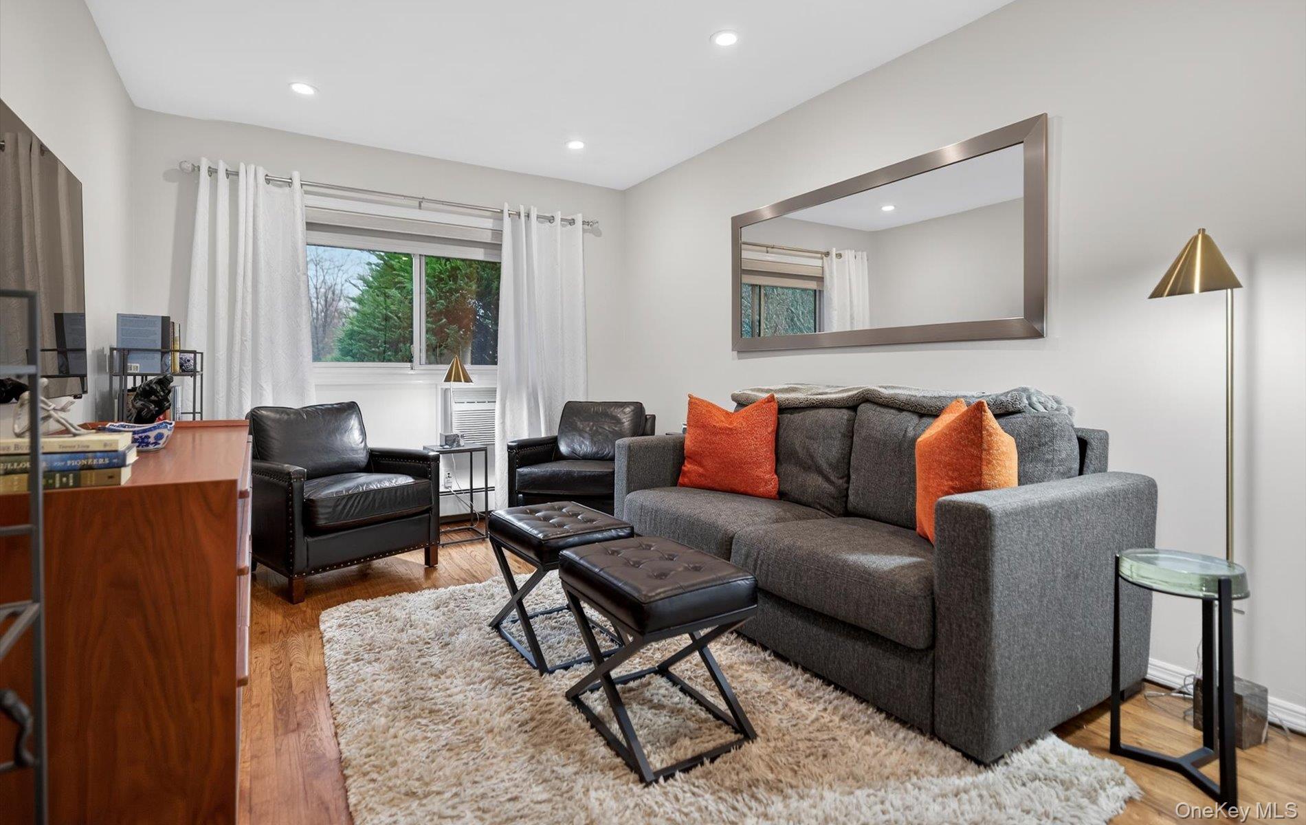 #14 photo, 1 Toms Point Lane, Port Washington , NY 11050