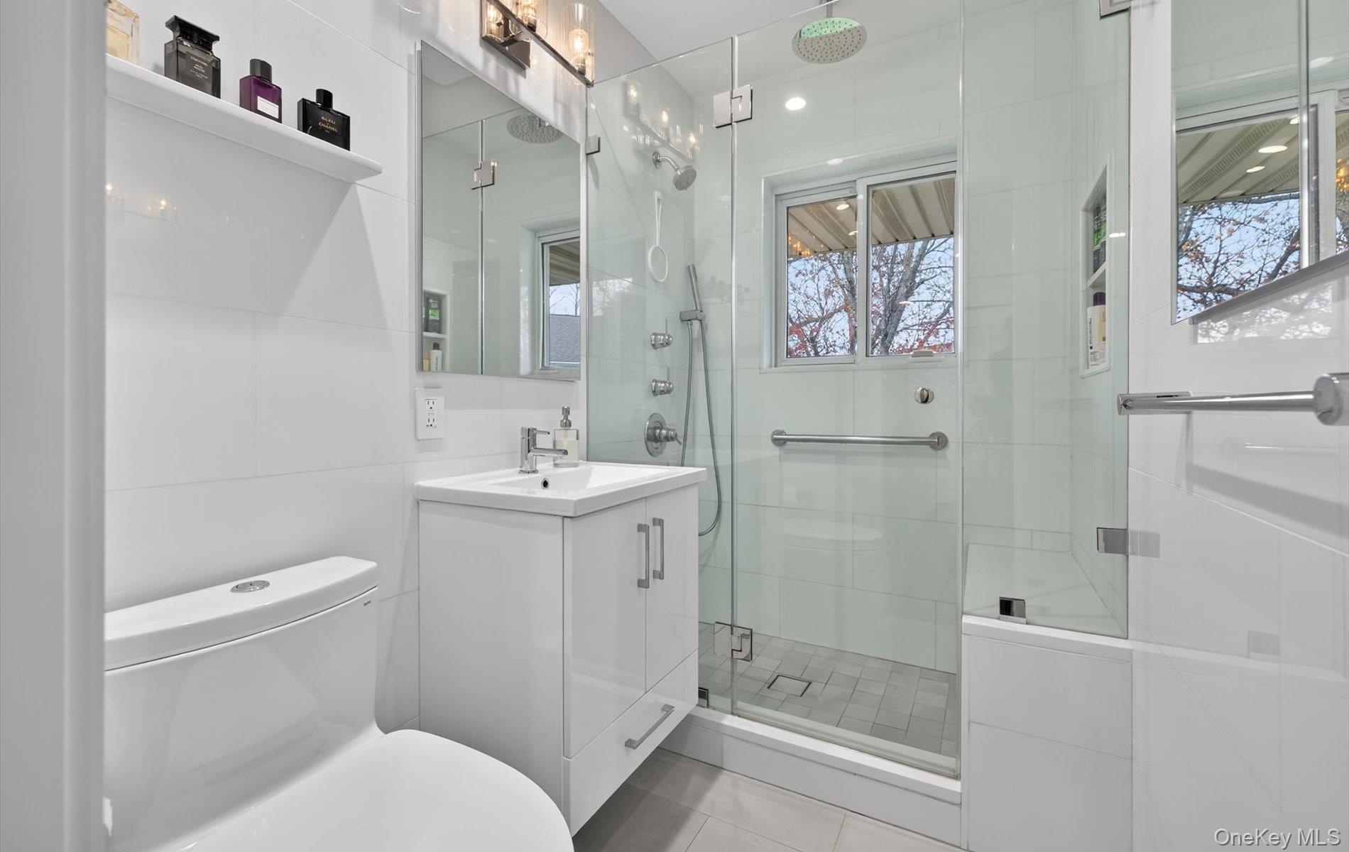 #17 photo, 1 Toms Point Lane, Port Washington , NY 11050