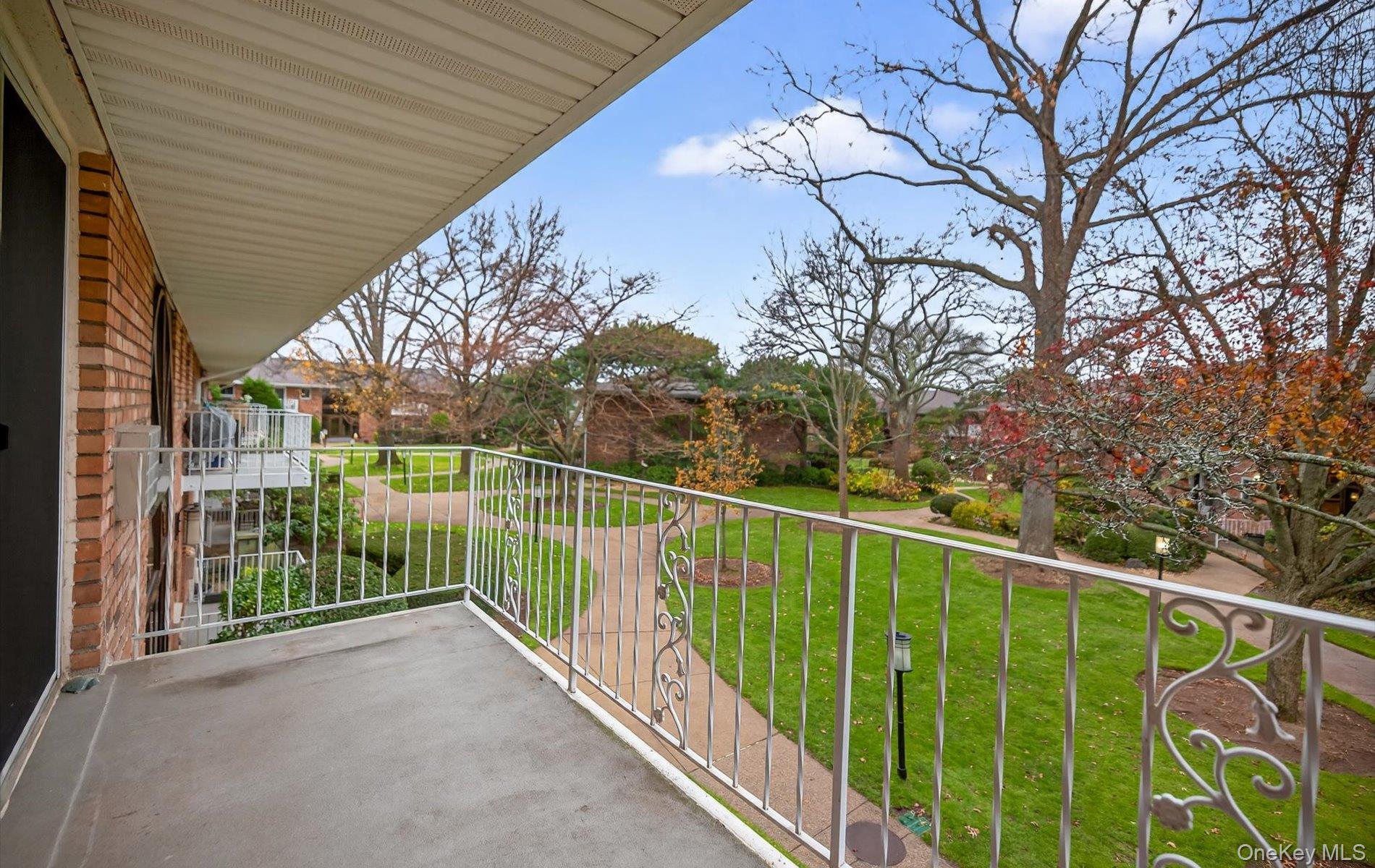 #20 photo, 1 Toms Point Lane, Port Washington , NY 11050