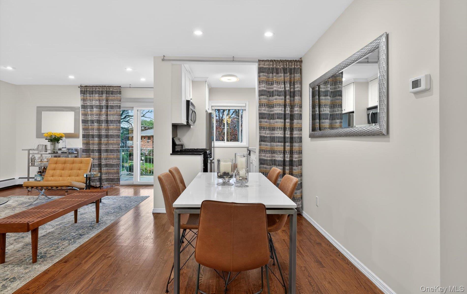 #4 photo, 1 Toms Point Lane, Port Washington , NY 11050