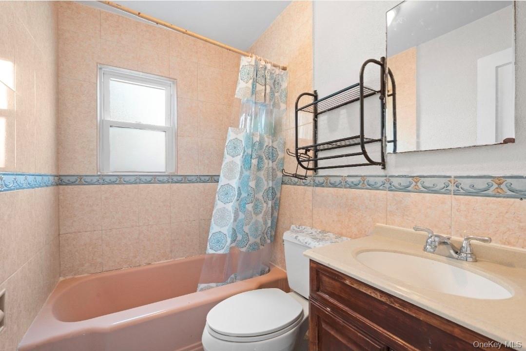 #10 photo, 225 Windsor Parkway, Hempstead , NY 11550