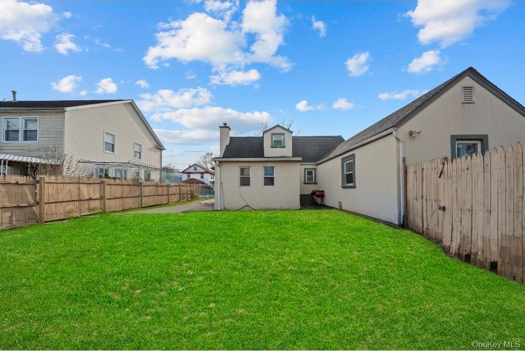 #20 photo, 225 Windsor Parkway, Hempstead , NY 11550