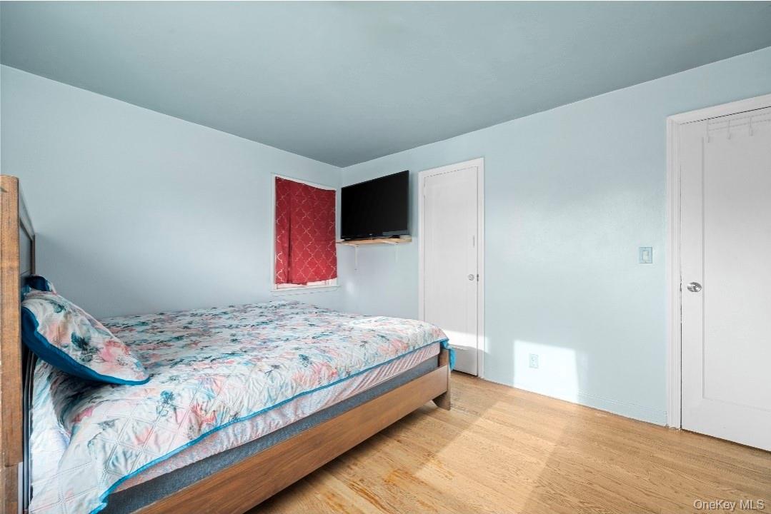 #7 photo, 225 Windsor Parkway, Hempstead , NY 11550