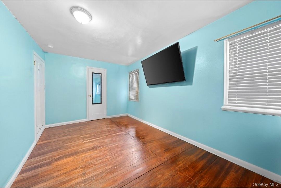 #9 photo, 225 Windsor Parkway, Hempstead , NY 11550