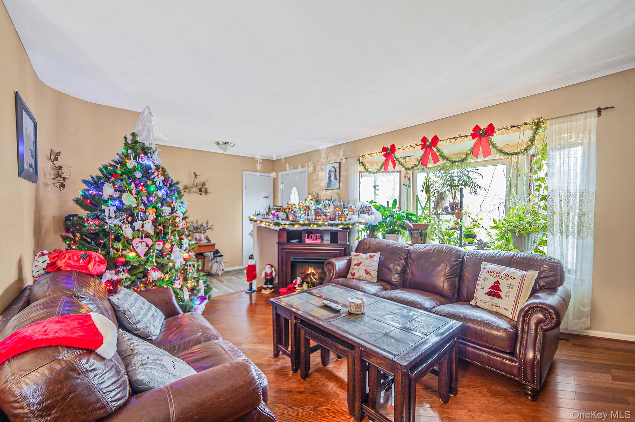 #4 photo, 275 N Titmus Drive, Mastic , NY 11950