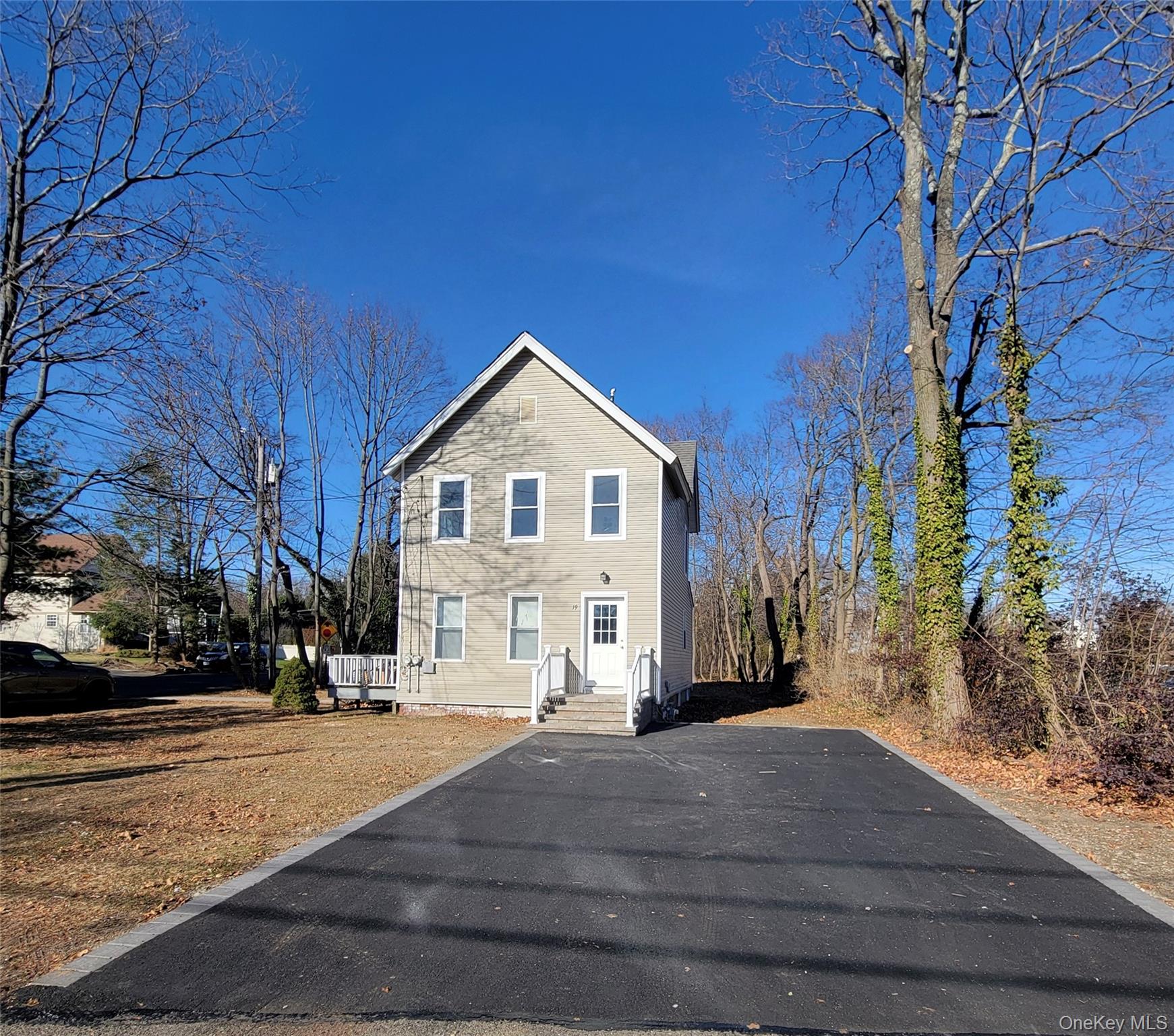 #1 photo, 19 Railroad Street, Greenlawn , NY 11740