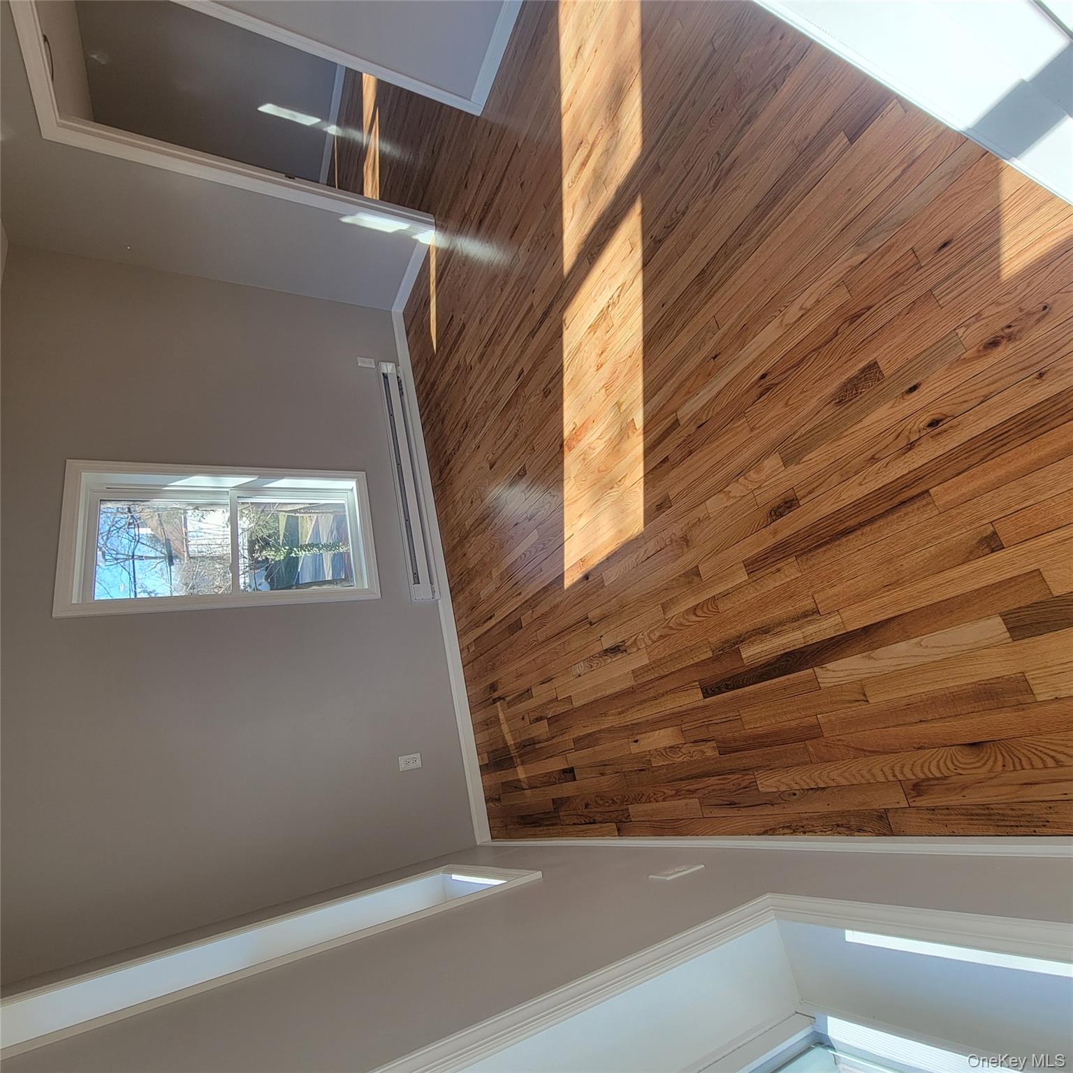 #8 photo, 19 Railroad Street, Greenlawn , NY 11740