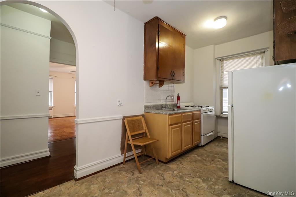 #10 photo, 868 E 7th Street, Brooklyn , NY 11230