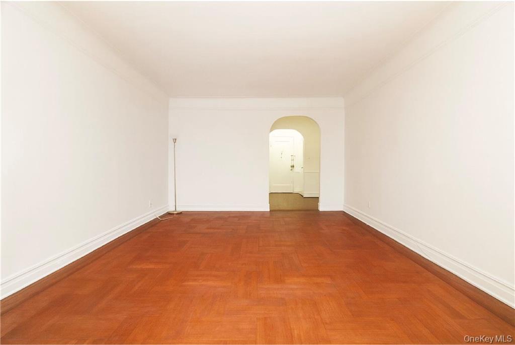 #5 photo, 868 E 7th Street, Brooklyn , NY 11230