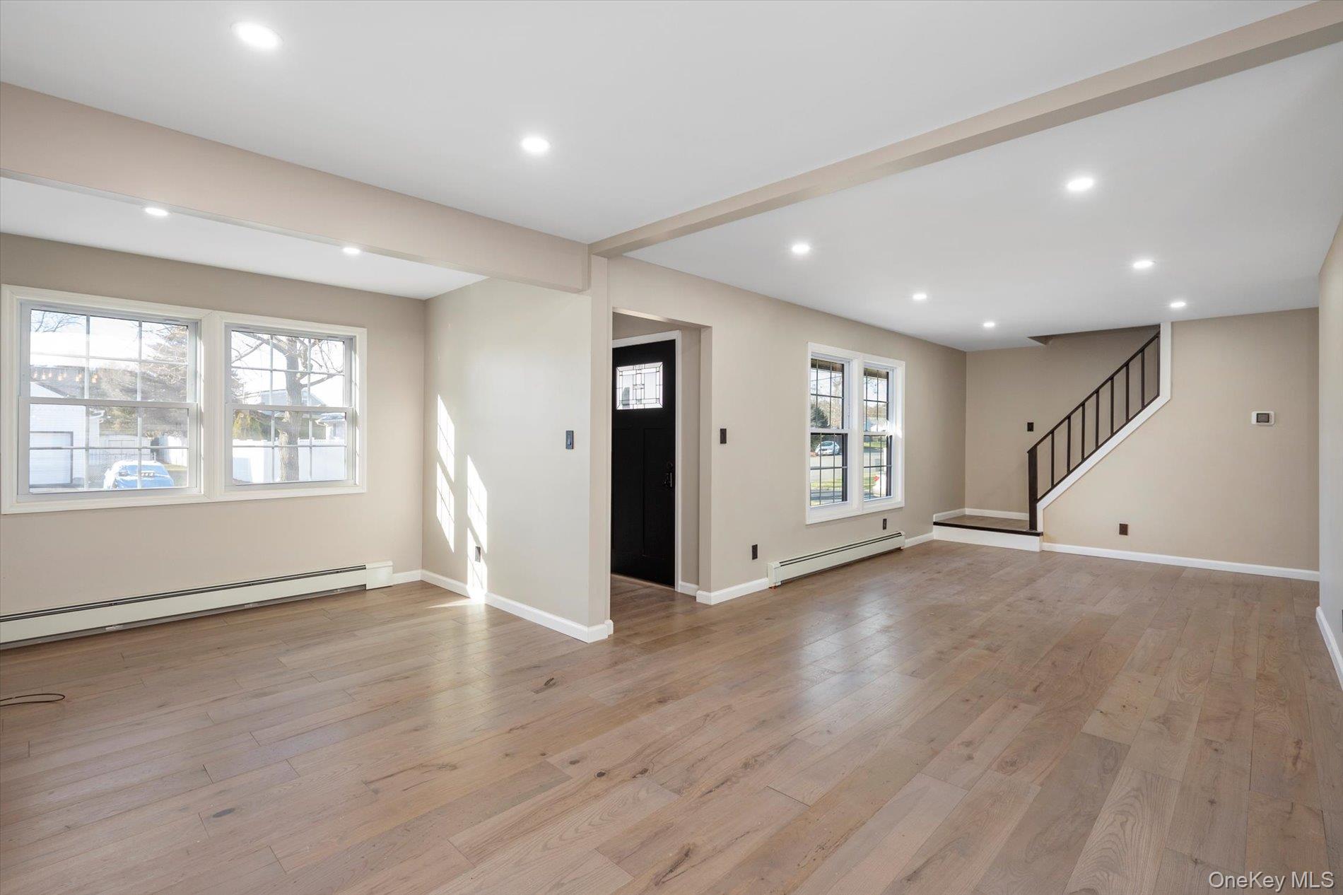 #10 photo, 41 Embargo Place, North Babylon , NY 11703