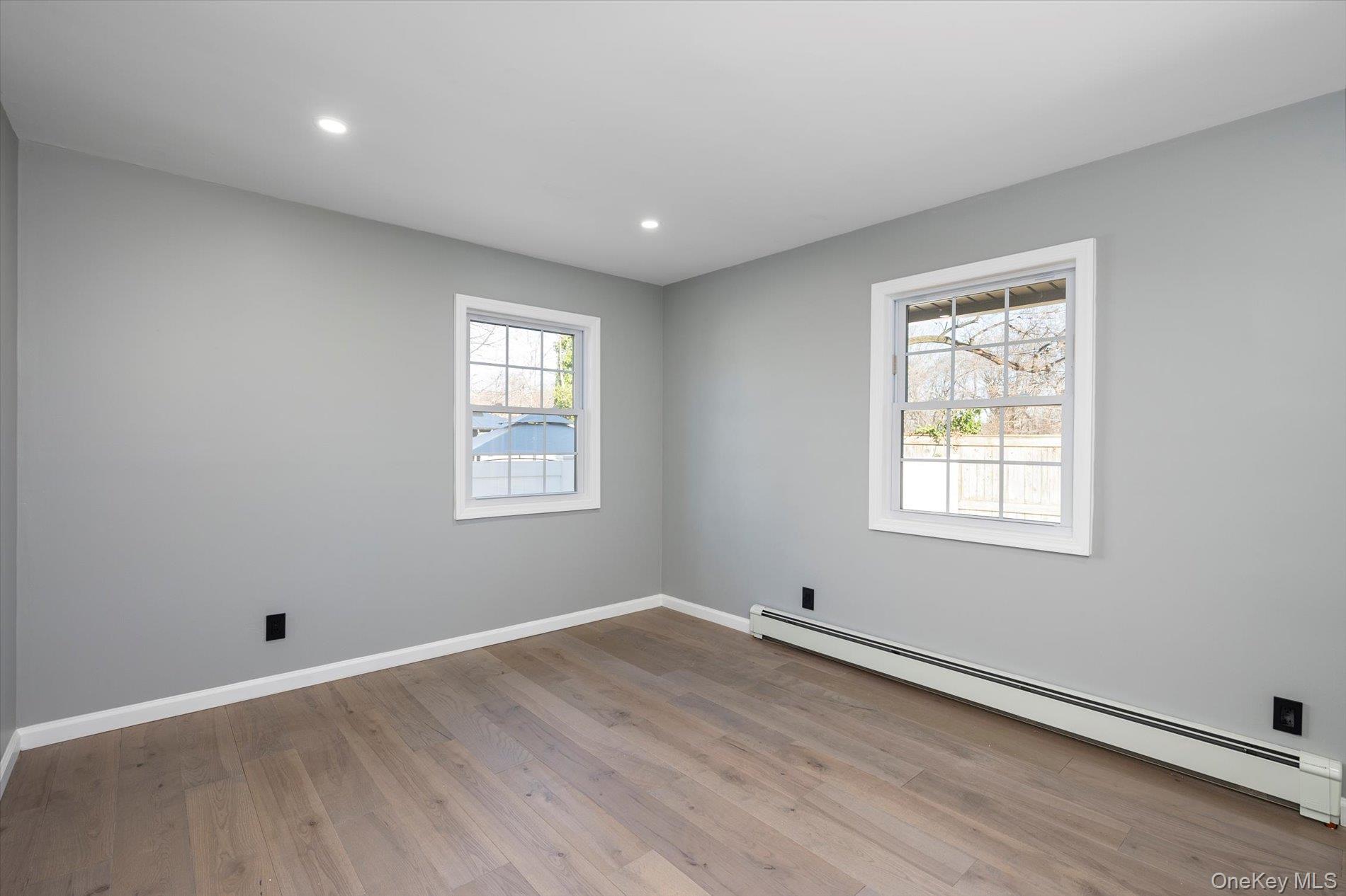 #16 photo, 41 Embargo Place, North Babylon , NY 11703