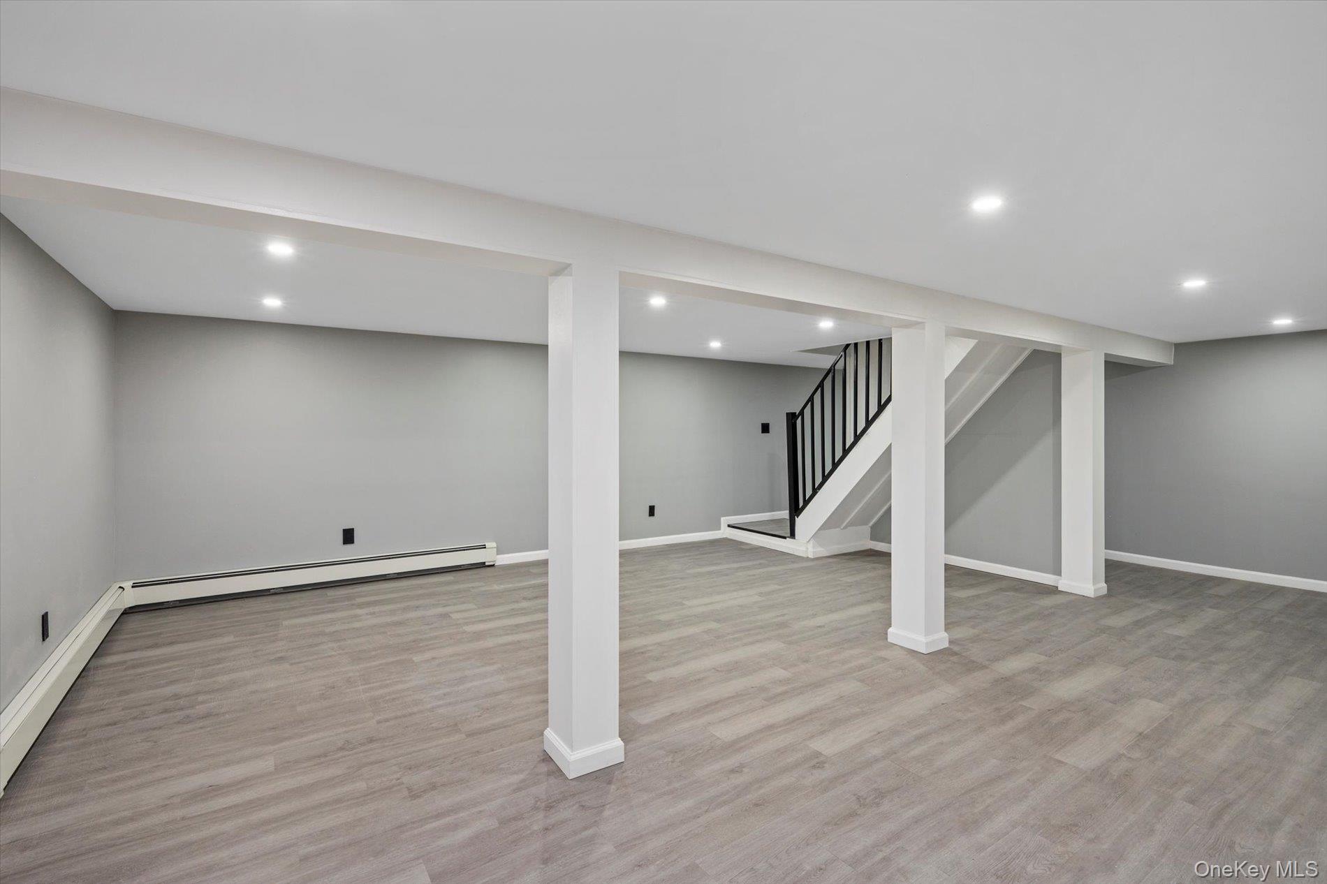 #19 photo, 41 Embargo Place, North Babylon , NY 11703