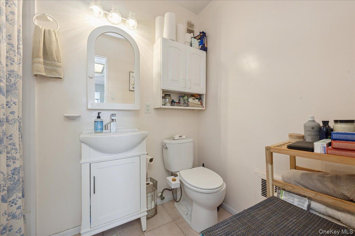 #18 photo, 855 E Broadway, Long Beach , NY 11561