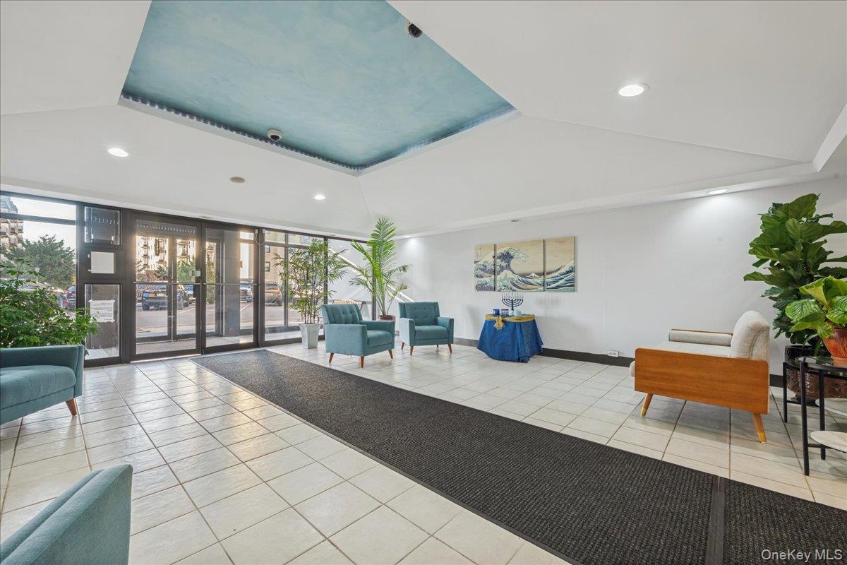 #4 photo, 855 E Broadway, Long Beach , NY 11561