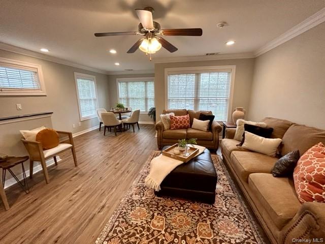 #5 photo, 2204 Vista View Drive, 東長島 Farmingville , NY 11738