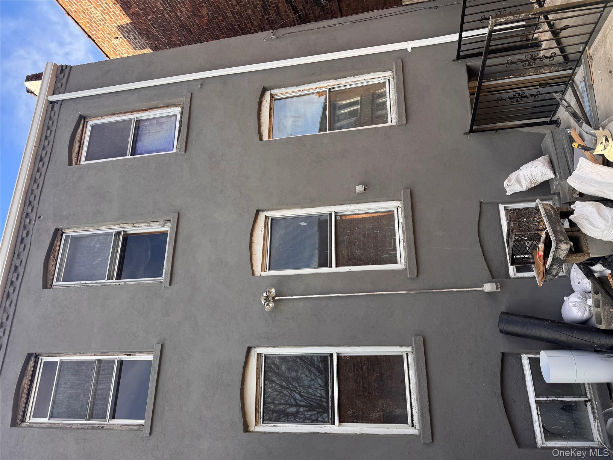 #4 photo, 433 Jerome St., Brooklyn , NY 11207