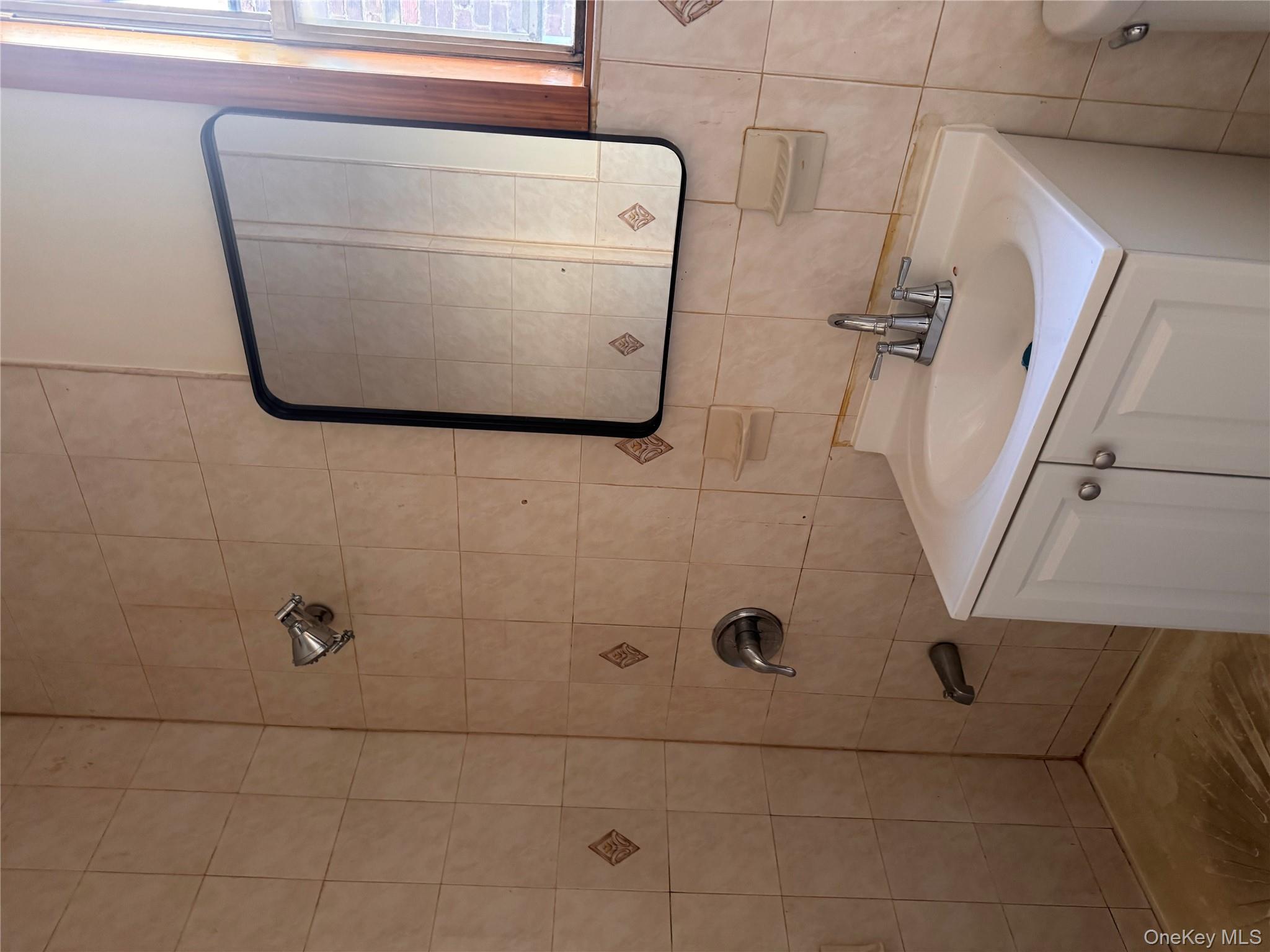 #6 photo, 433 Jerome St., Brooklyn , NY 11207