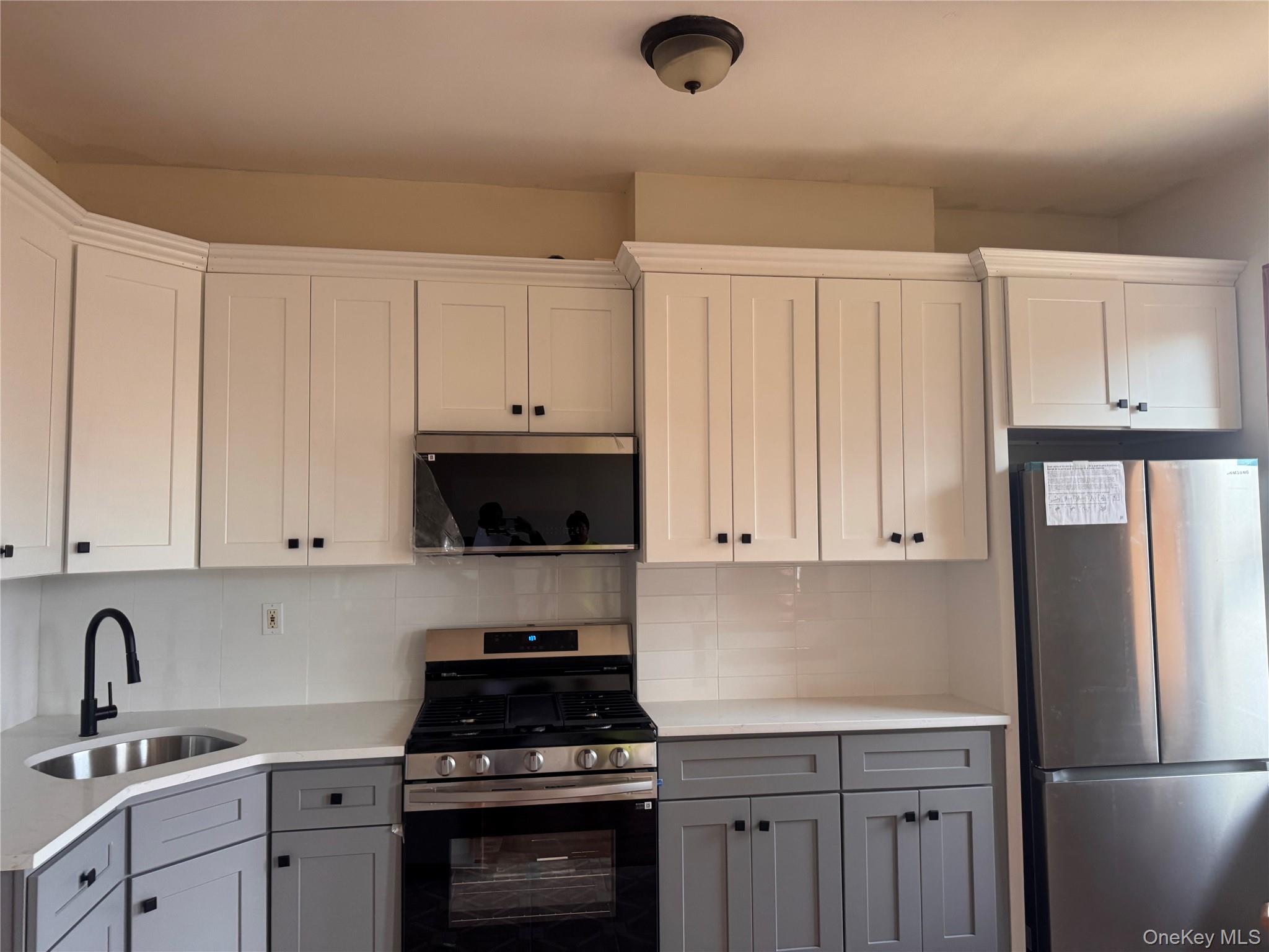 #9 photo, 433 Jerome St., Brooklyn , NY 11207