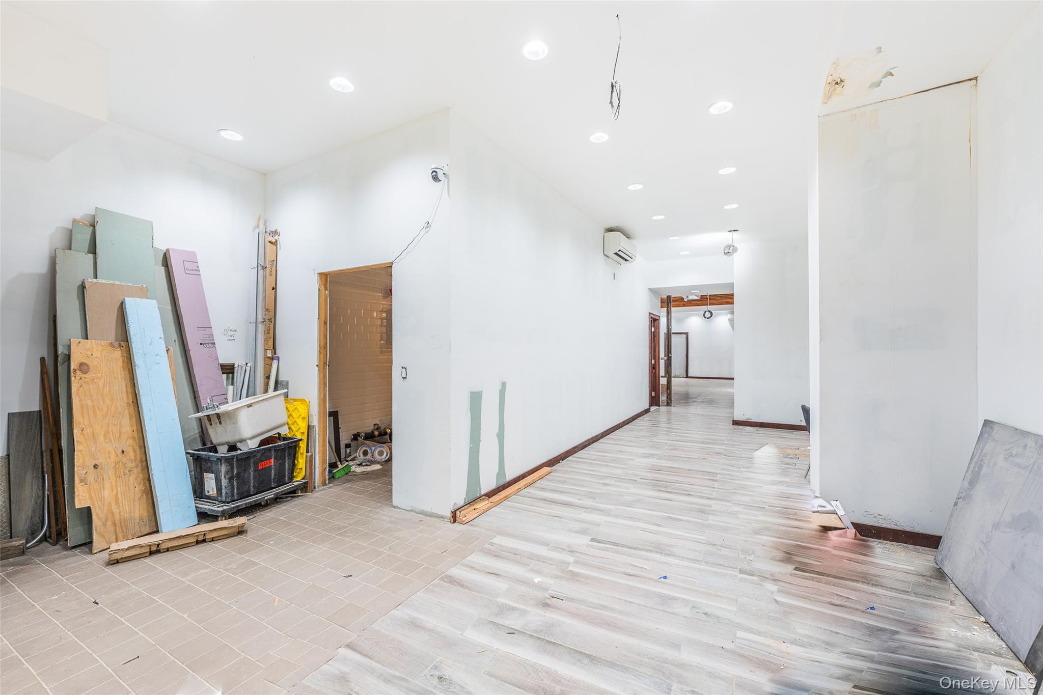 #13 photo, 107-10 Jamaica Avenue, Richmond Hill , NY 11418